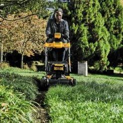Tondeuse électrique DEWALT Tondeuse 36V Auto-tractée 53 Cm - DCMWSP564N-XJ -Forêt Jardin Soldes Magasin dewalt tondeuse 36v auto tractee 53 cm dcmwsp564n xj 5