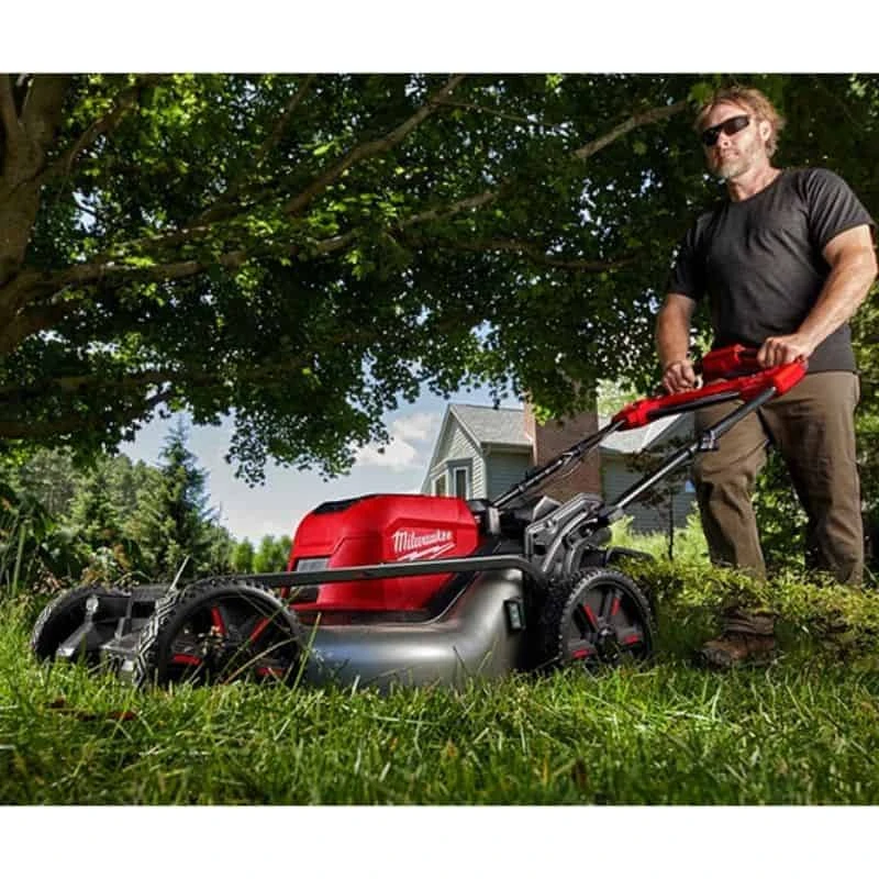 Tondeuse électrique MILWAUKEE Tondeuse Autotractée 2x12Ah M18 F2LM53-122 - 4933479585 7 Tondeuse électrique MILWAUKEE Tondeuse Autotractée 2x12Ah M18 F2LM53-122 - 4933479585 – Image 5